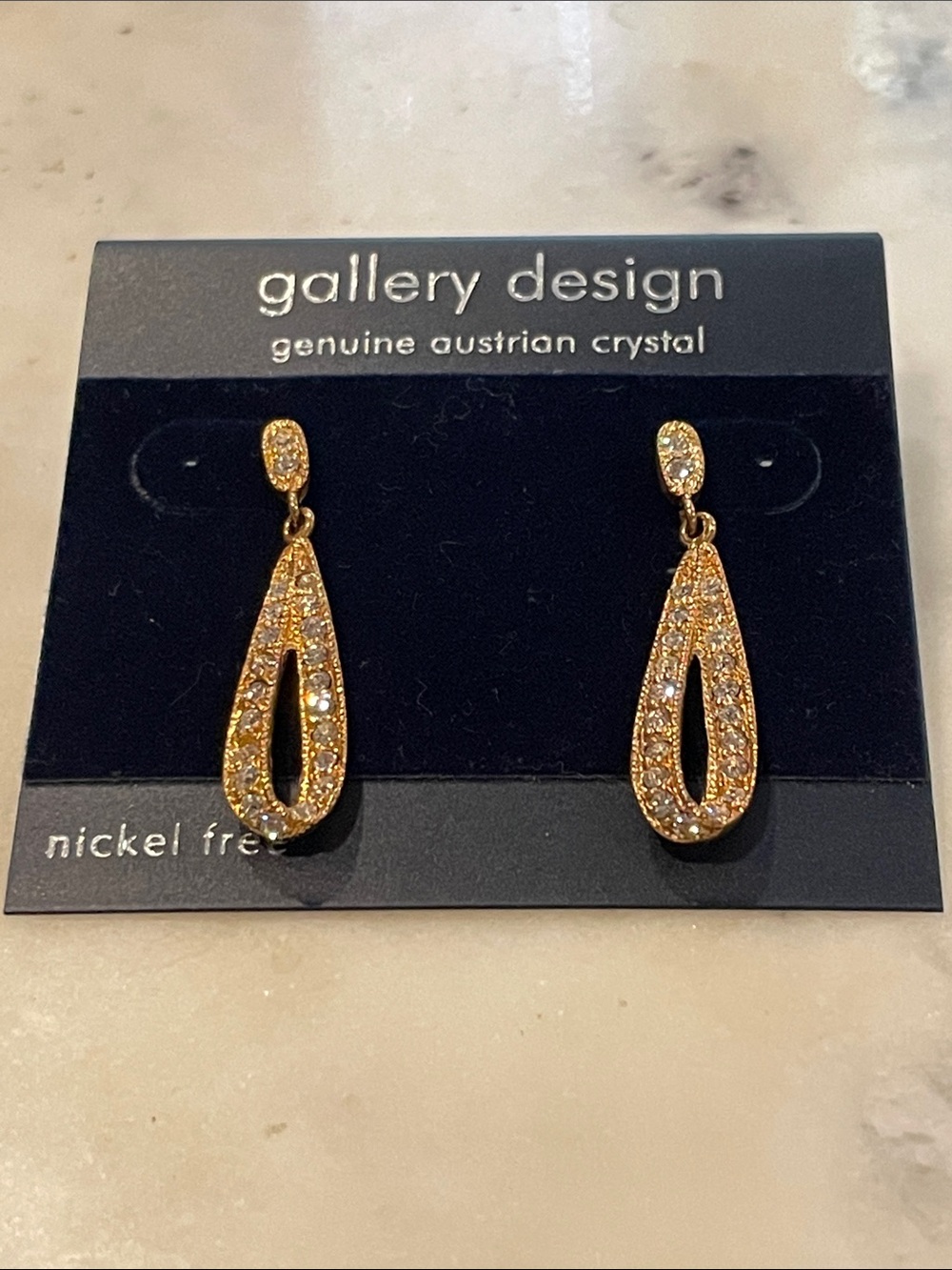 NIB  Gallery Design Genuine Austrian Crystal Drop Earrings